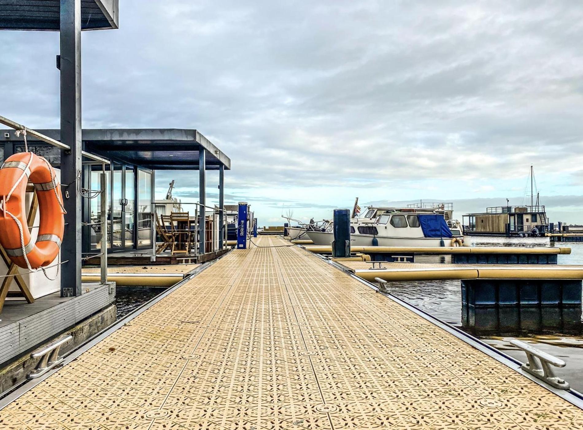 Houseboat Blue Sneekermeer Offingawier Buitenkant foto