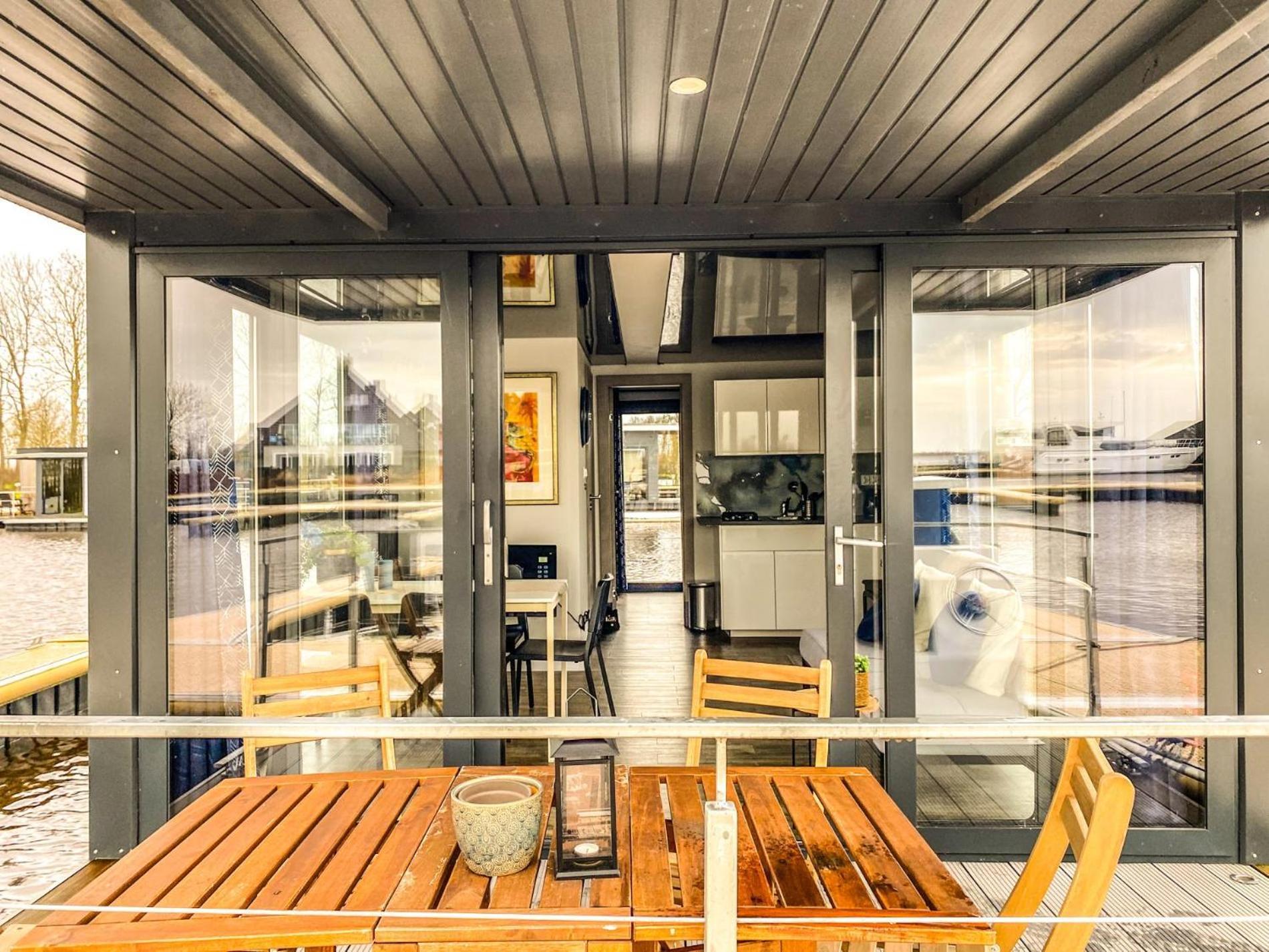 Houseboat Blue Sneekermeer Offingawier Buitenkant foto